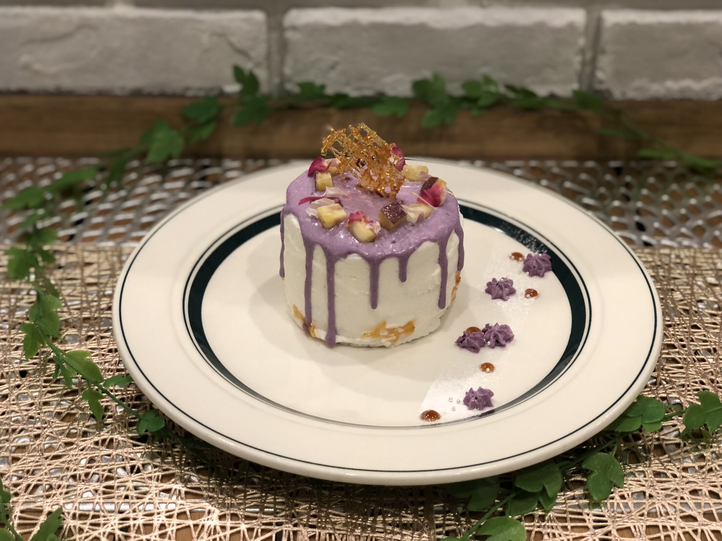 ひんやりプレの紫芋クリーム仕立てのパンケーキ