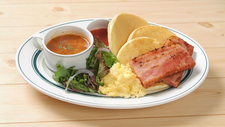 Cafe Pancake Gram 東京メニュー ベーコンとスクランブルエッグのワンプレートパンケーキ パンケーキ を中心としたカフェgram グラム